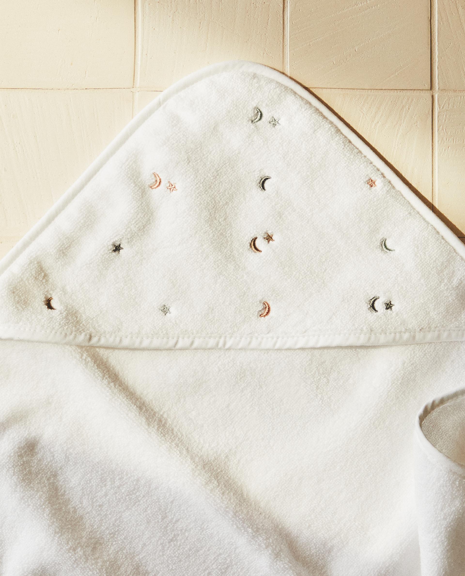 MOON HOODED BABY TOWEL