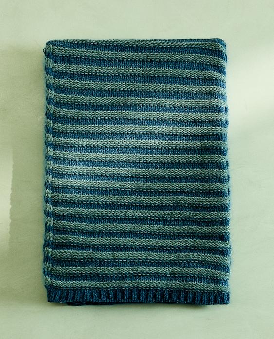 MANTA INFANTIL DE CHENILLE LISTRADA