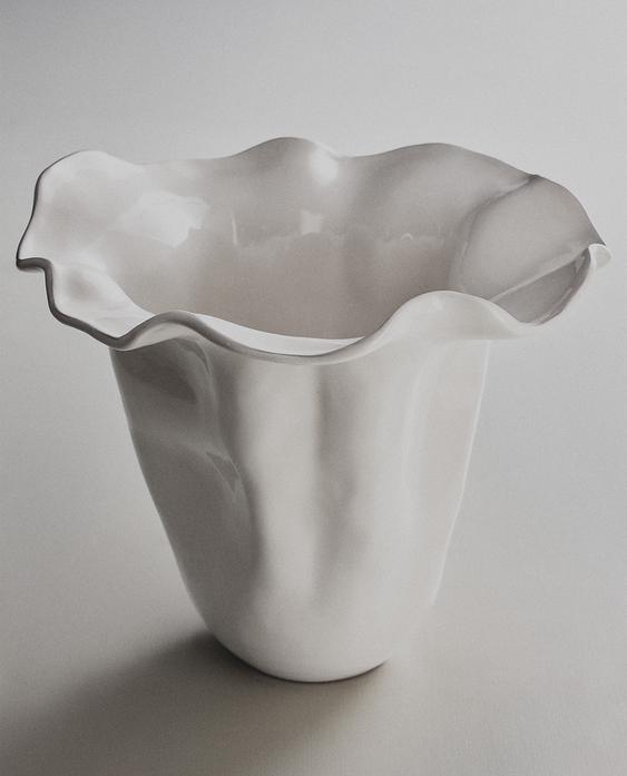 SHINY WAVY EARTHENWARE VASE SHINY WAVY EARTHENWARE VASE