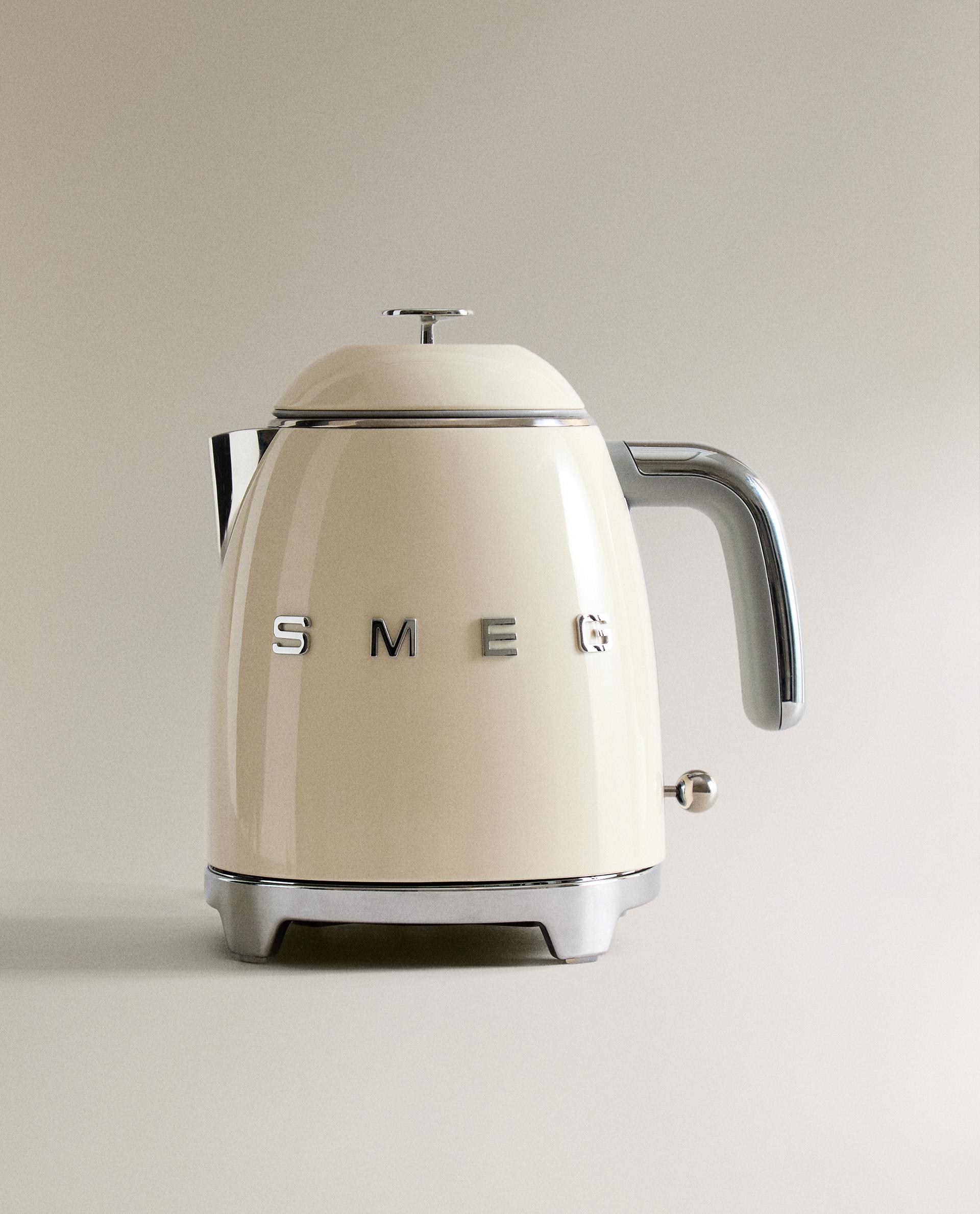 HERVIDOR AGUA ACERO PEQUEÑO SMEG Zara Home España