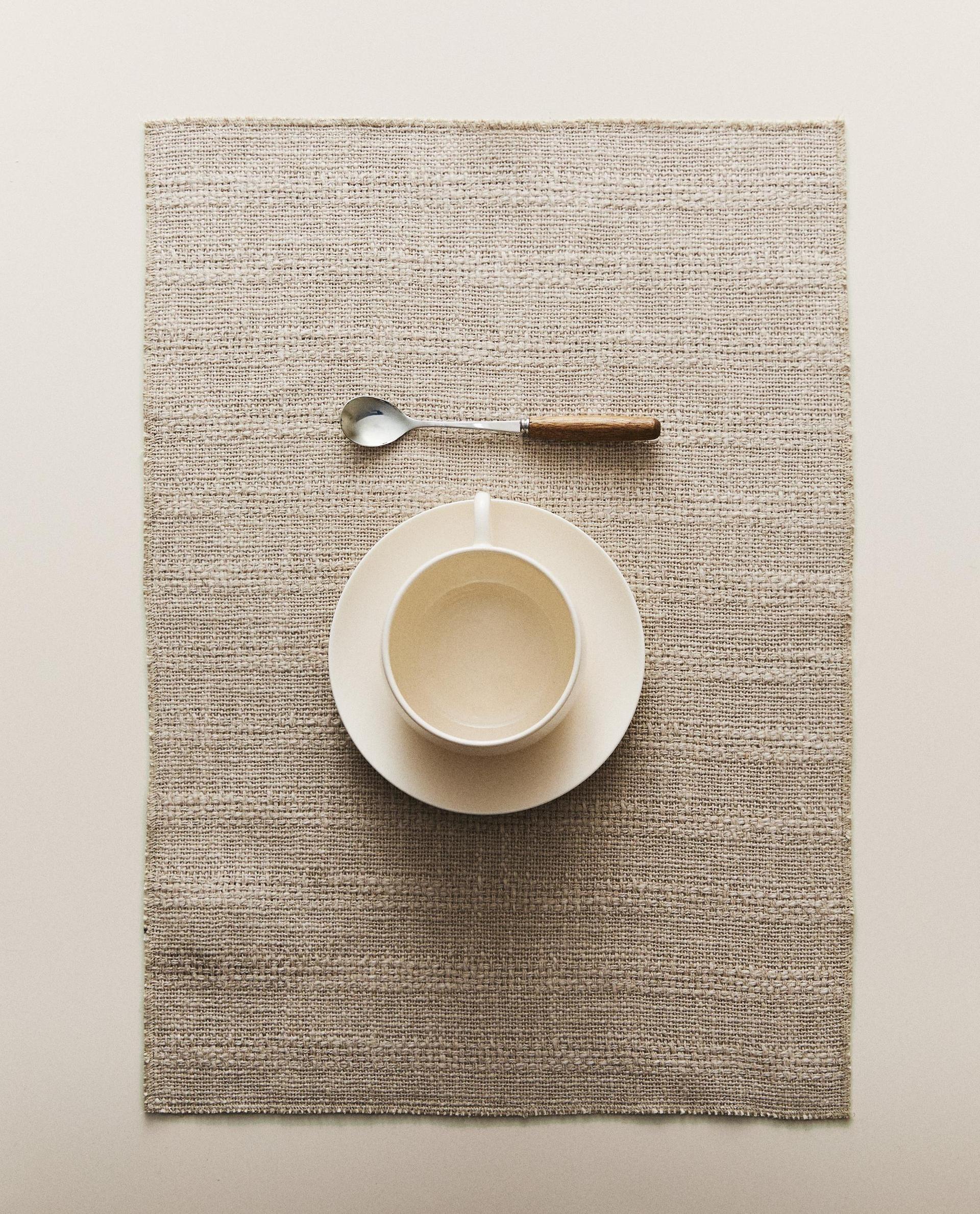 TEXTURED LINEN PLACEMAT TEXTURED LINEN PLACEMAT