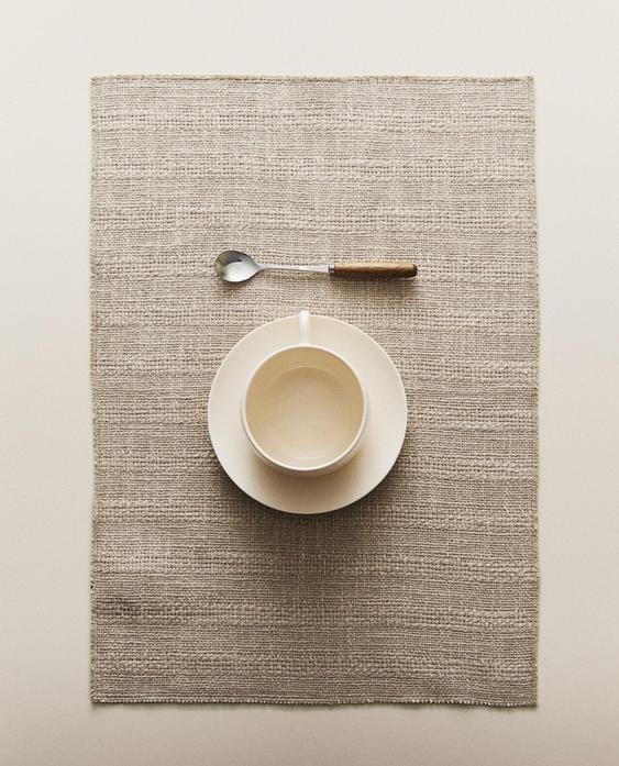TEXTURED LINEN PLACEMAT TEXTURED LINEN PLACEMAT