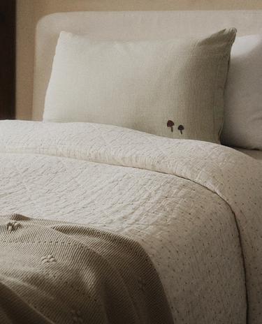 COLCHA INFANTIL DE GAZE COM ESTAMPA FLORAL