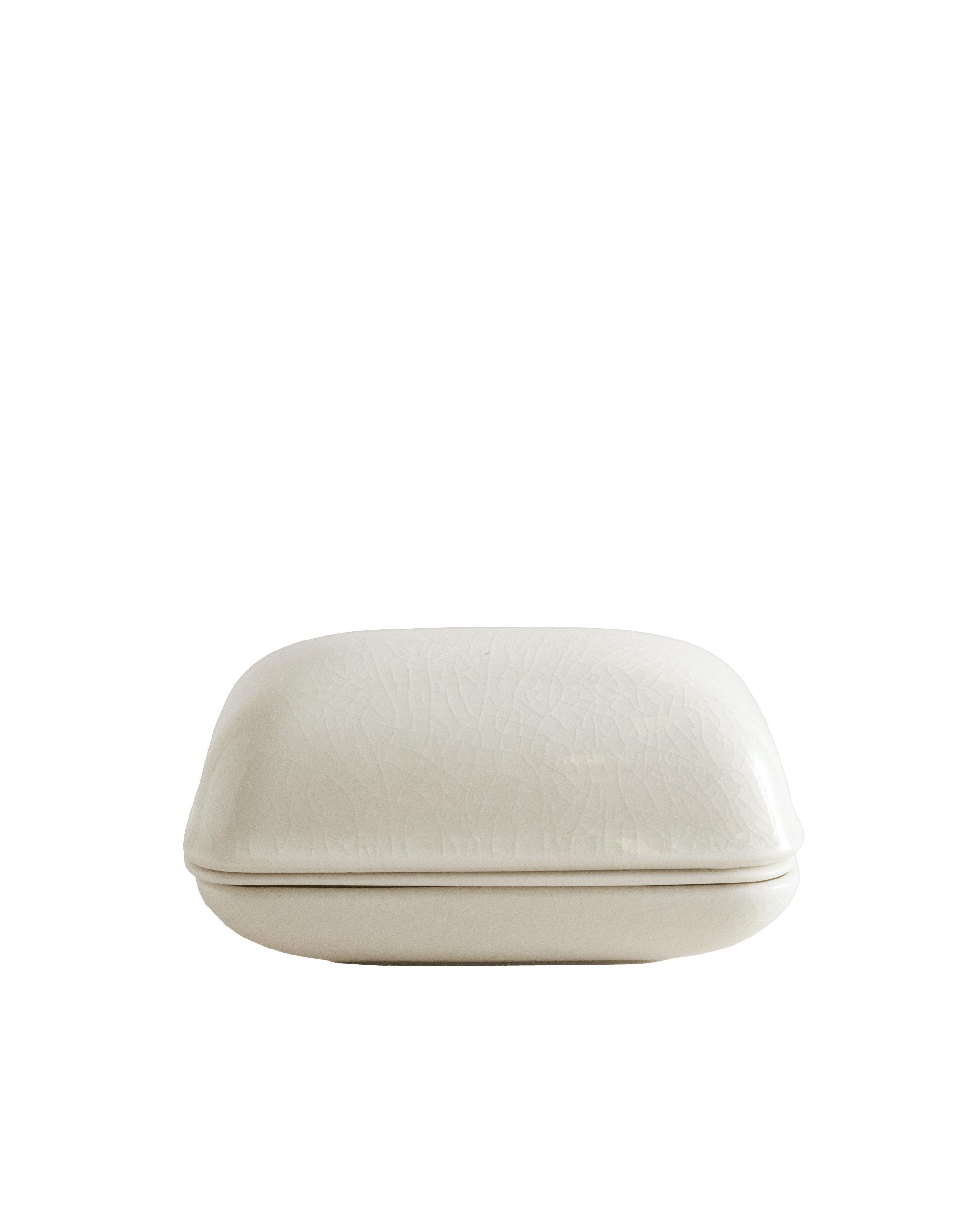 CERAMIC BATHROOM SOAP DISH WITH LID product thumbnail 6