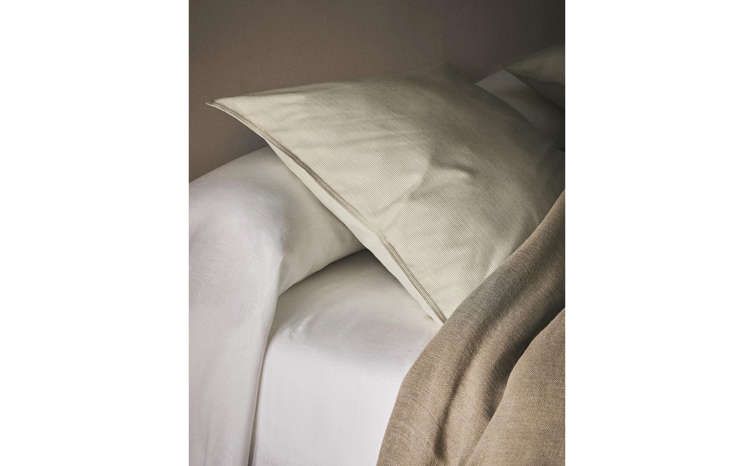 STRIPED PILLOWCASE product thumbnail 15