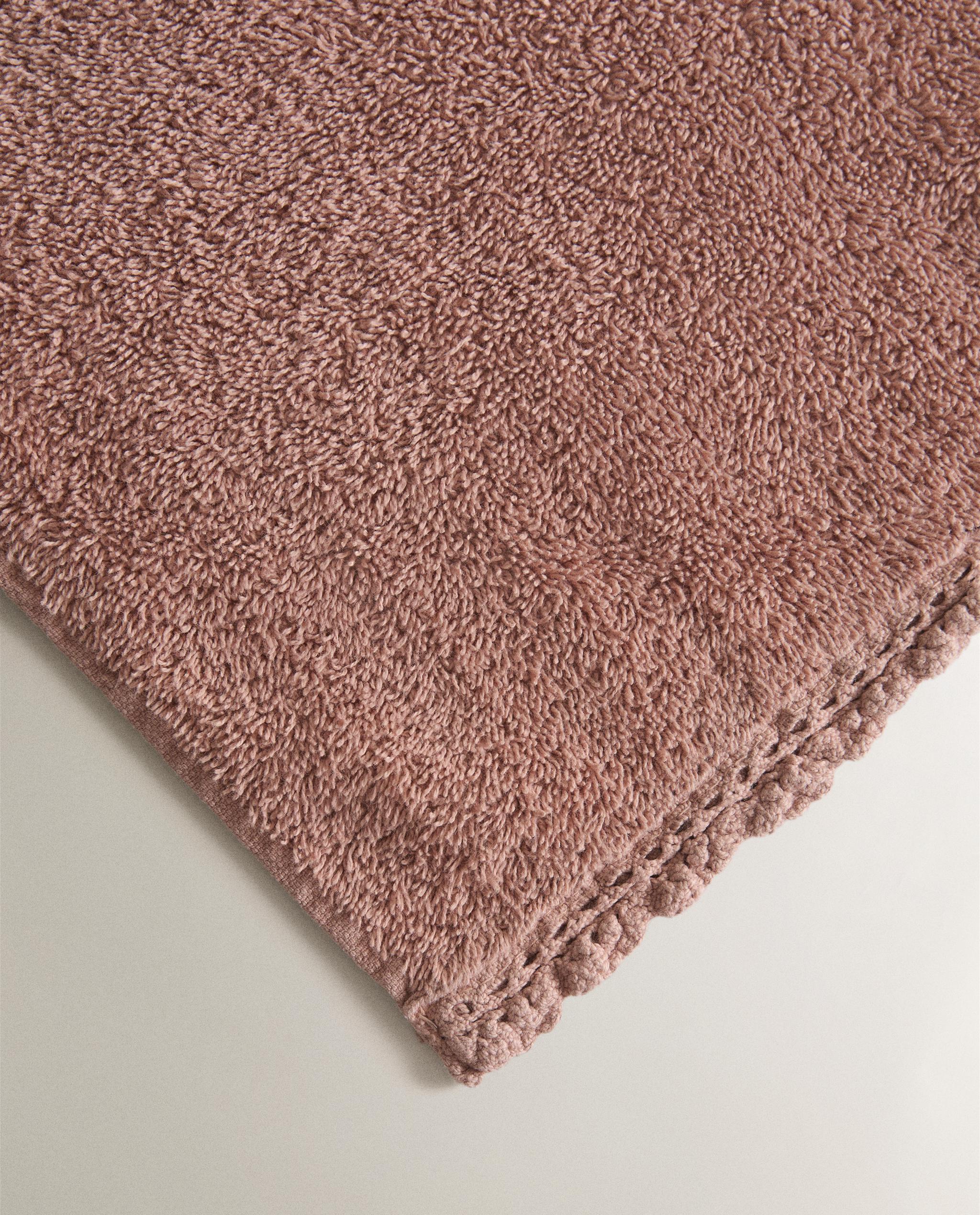 PACK OF HAND TOWELS WITH CROCHET BORDER (PACK OF 2) product thumbnail 2