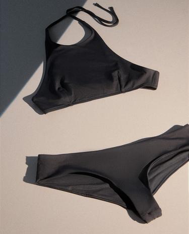 BIKINI HALTER ZA NA PLAŽO