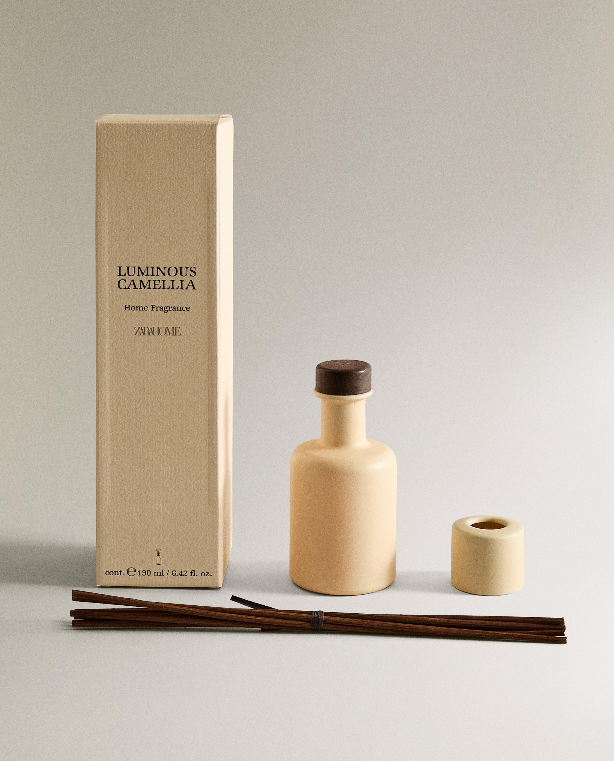 190 ML) DIFUSOR DE AMBIENTE COM VARETAS LUMINOUS CAMELLIA | Zara