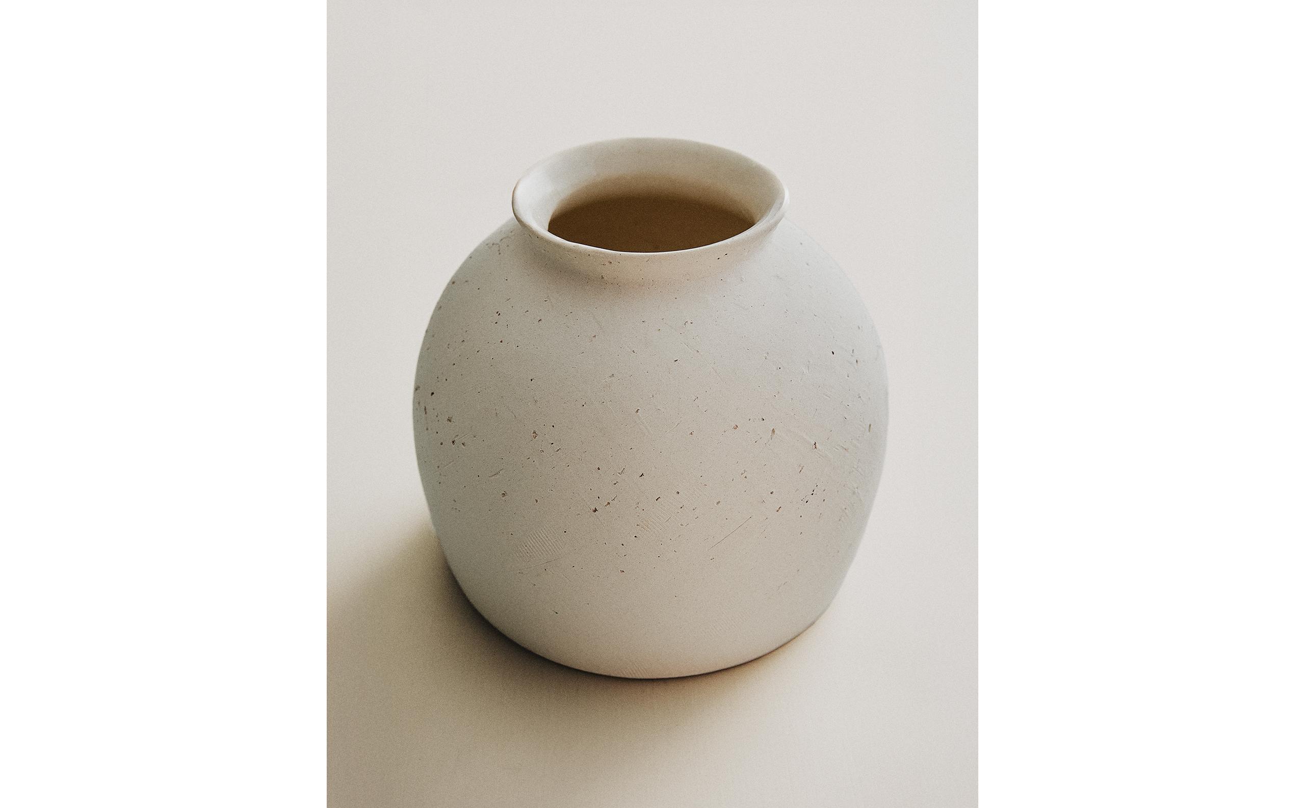 丸みのあるセラミックベース | Zara Home 日本/Japan