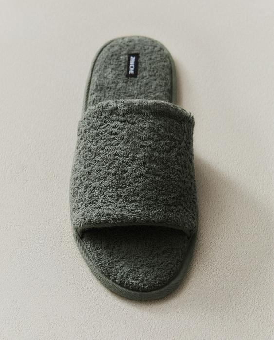OPEN TERRY BATHROOM SLIPPERS OPEN TERRY BATHROOM SLIPPERS