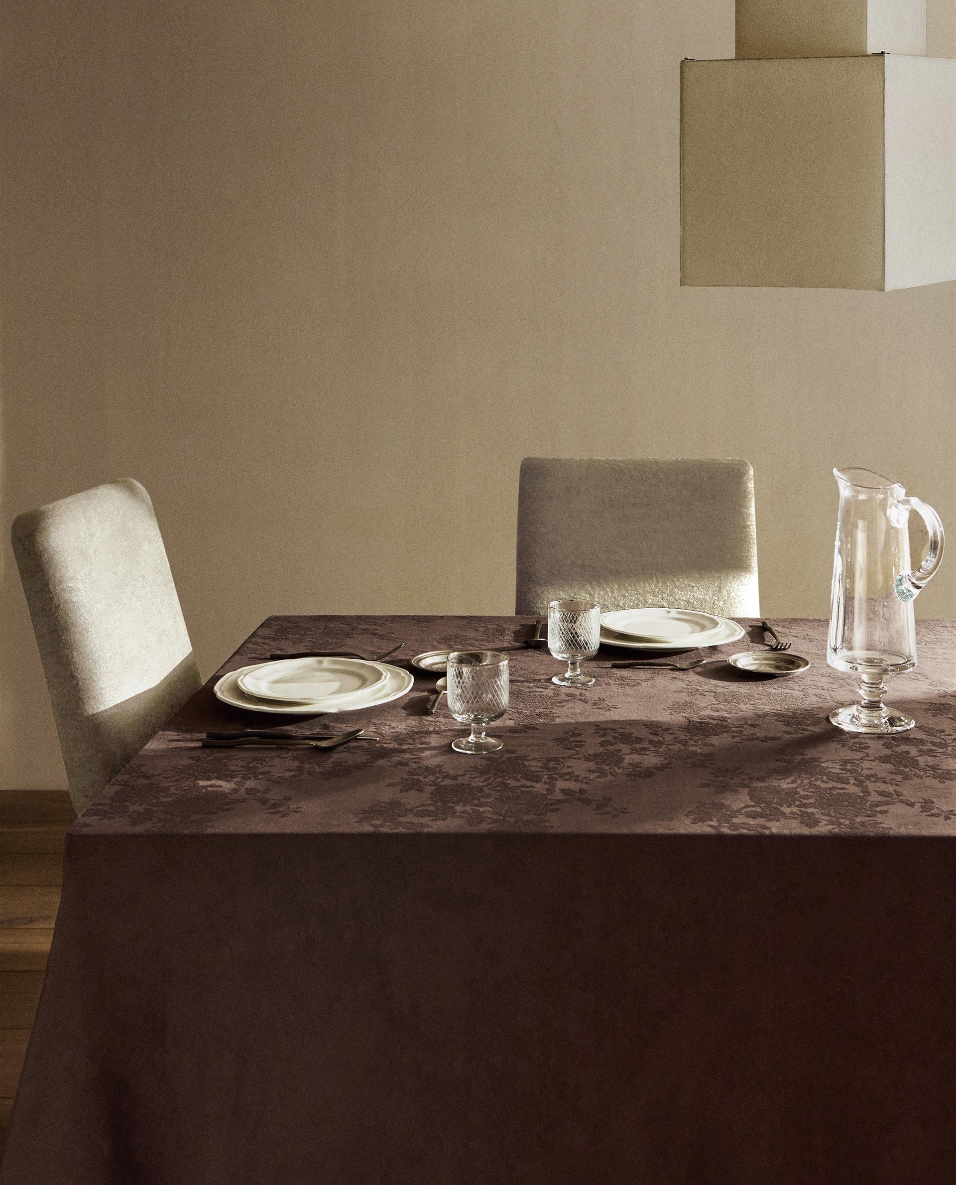 ジャカードコットンテーブルクロス | Zara Home 日本/Japan