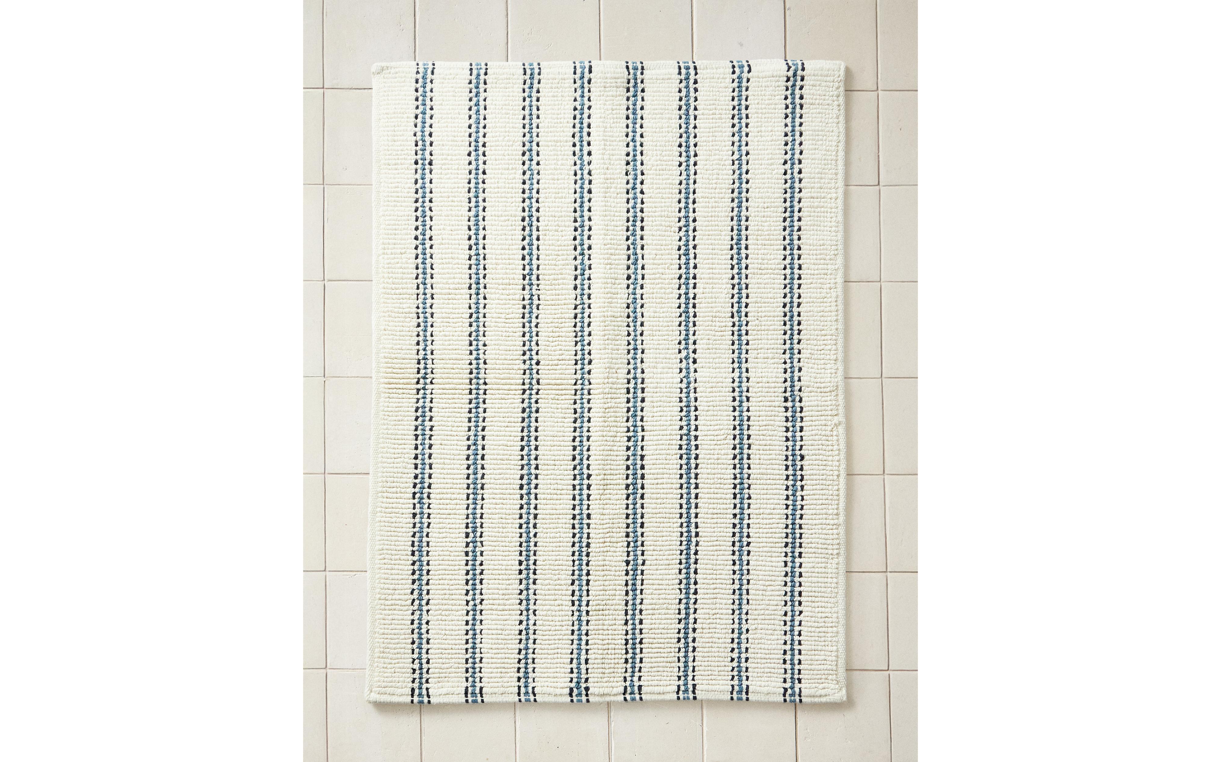 STRIPED BATH MAT product thumbnail 2