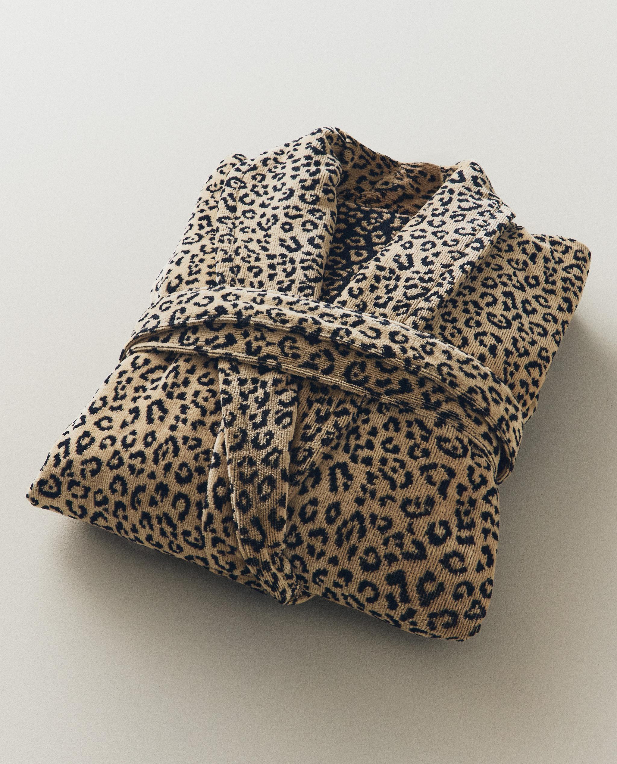 ANIMAL PRINT VELOUR DRESSING GOWN product thumbnail 8