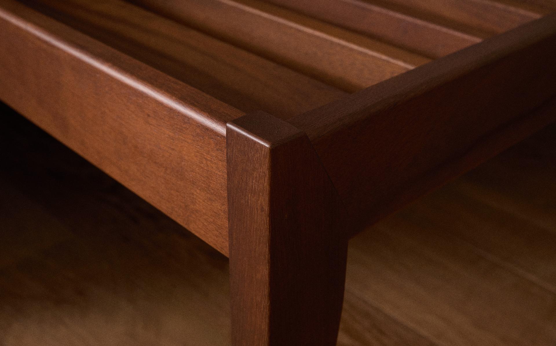 BEDFRAME MET HOOFDBORD BEDFRAME MET HOOFDBORD