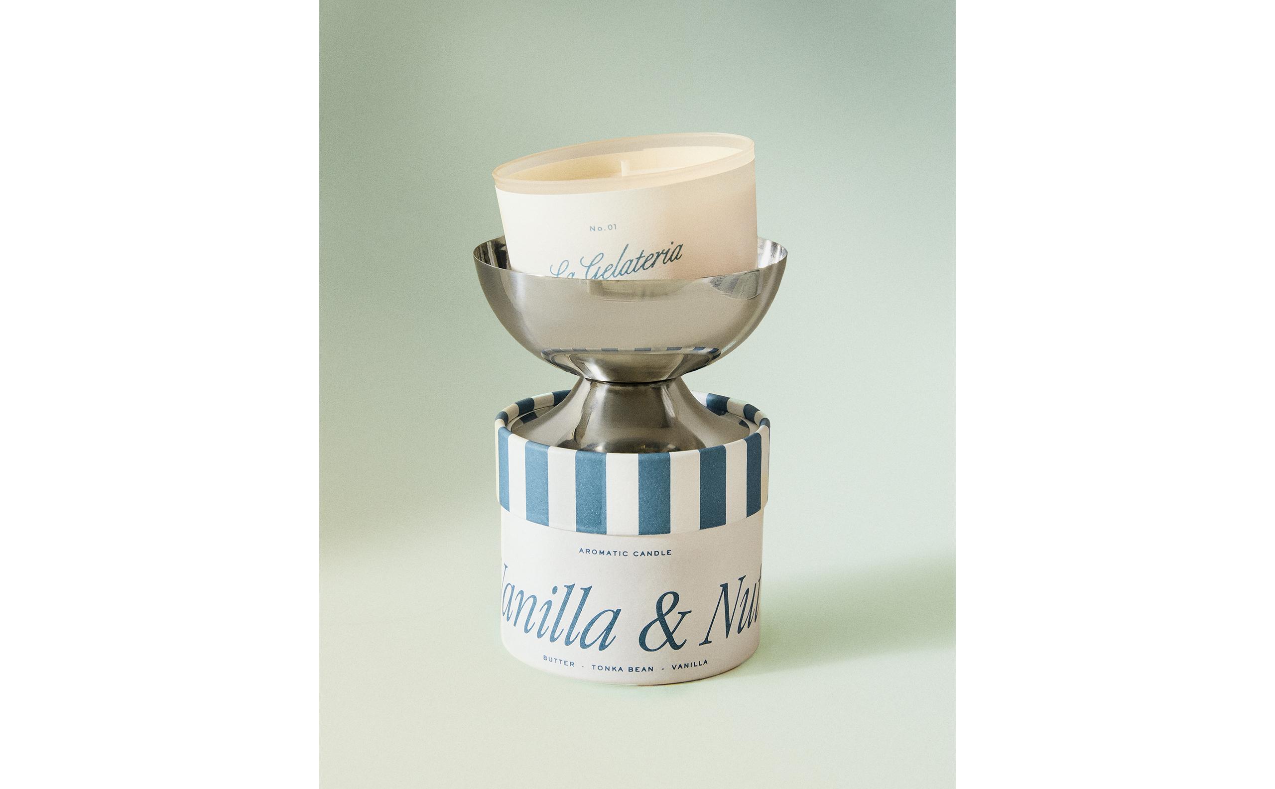 (150 G) VANILLA & NUT SCENTED CANDLE