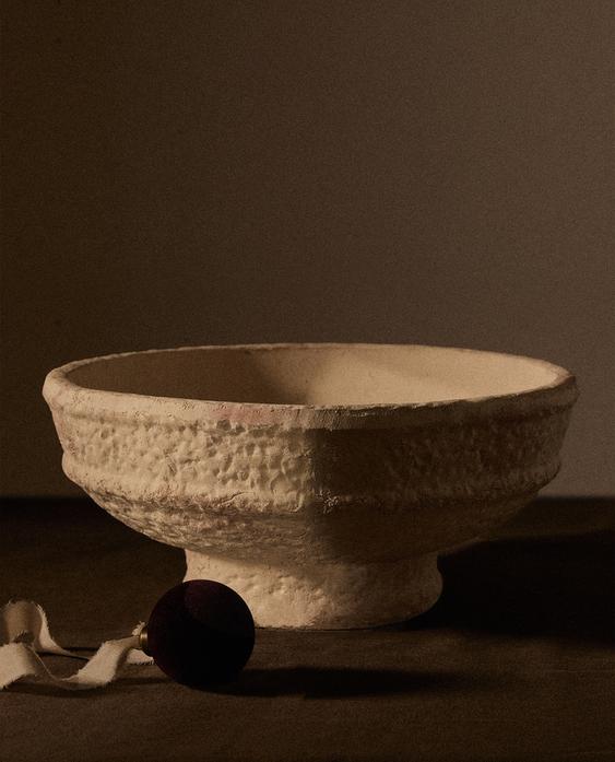 DECORATIVE CERAMIC BOWL