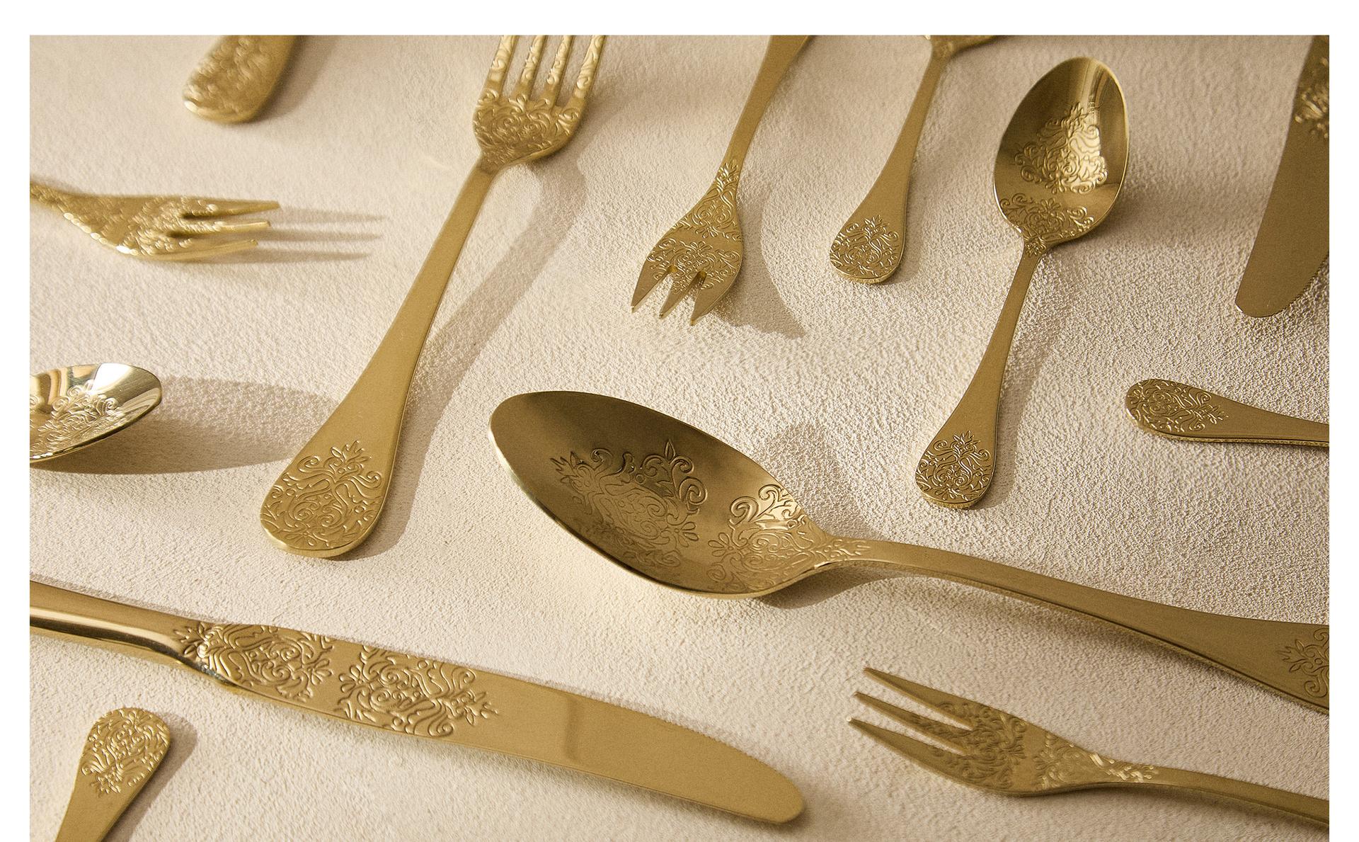 SET OF ENGRAVED CUTLERY