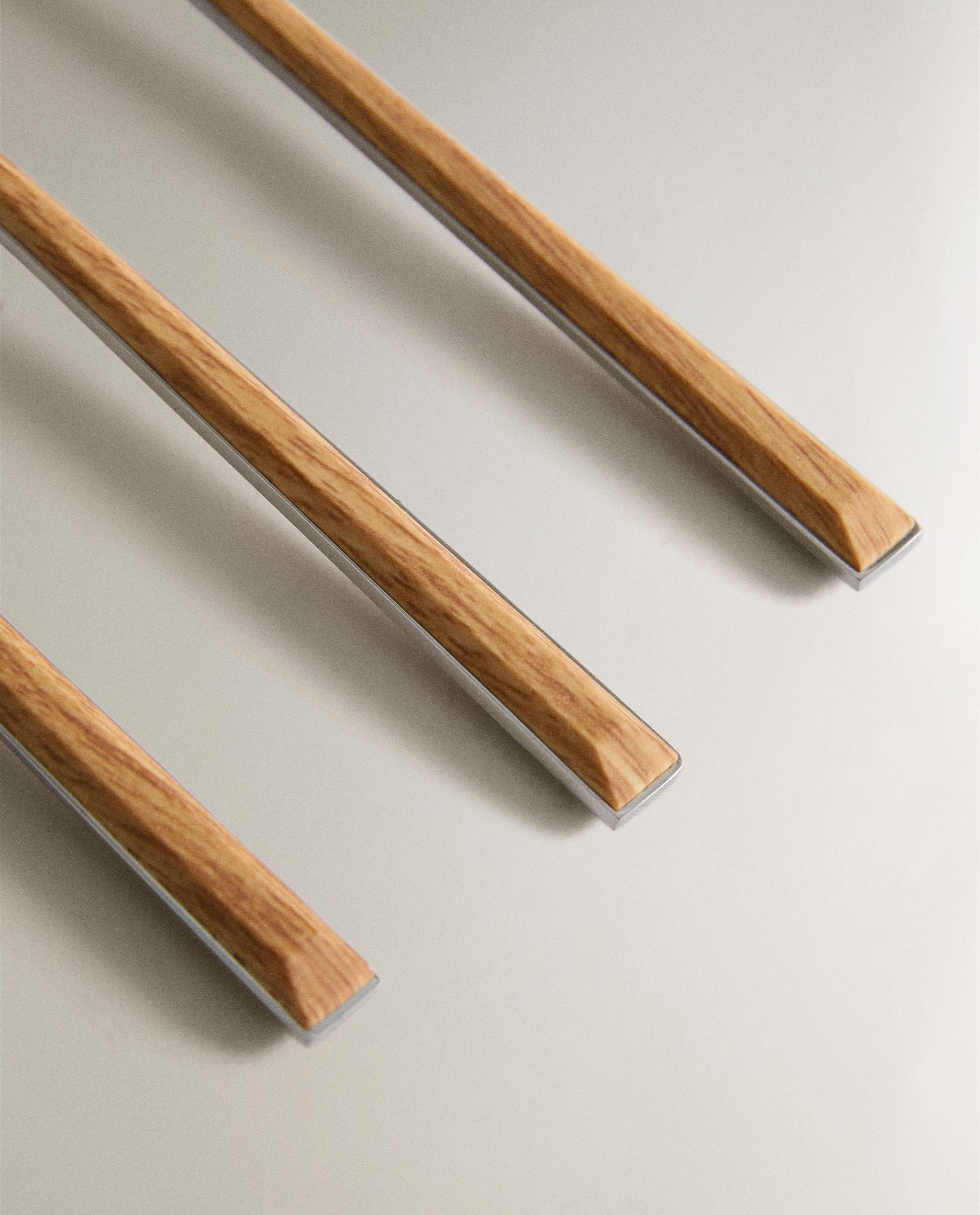 PACK OF DESSERT FORKS WITH WOOD-EFFECT HANDLES (PACK OF 4) product thumbnail 4