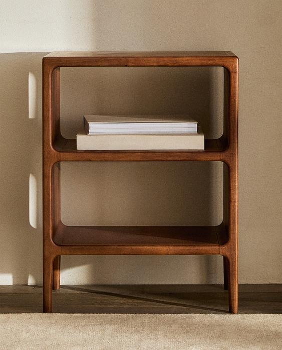 Mørkt Træmøbel - Stilfuldt og Multifunktionelt