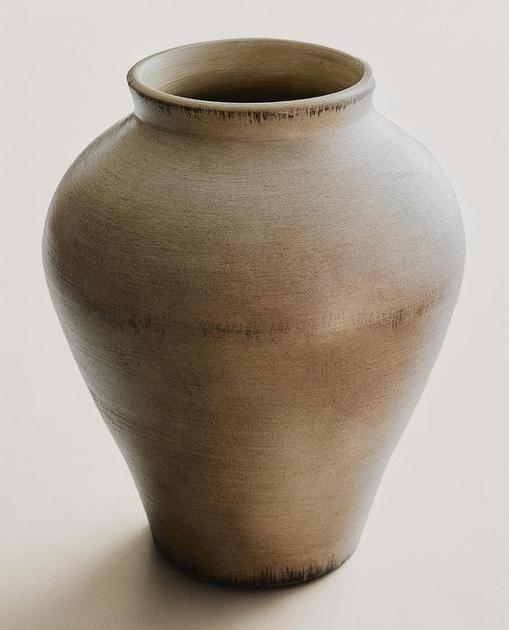 LIGHT TERRACOTTA VASE