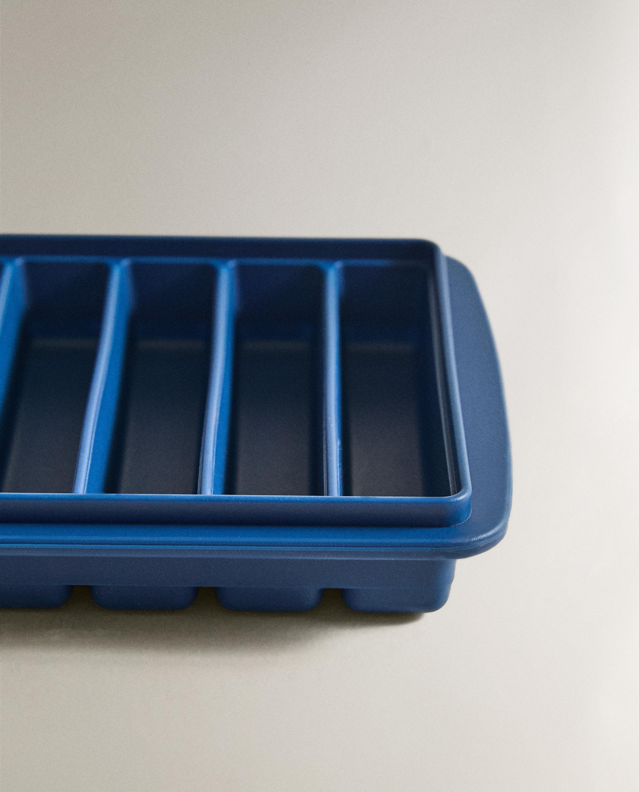SILICONE RECTANGLE ICE BUCKET TRAY 10 ICE CUBES product thumbnail 5