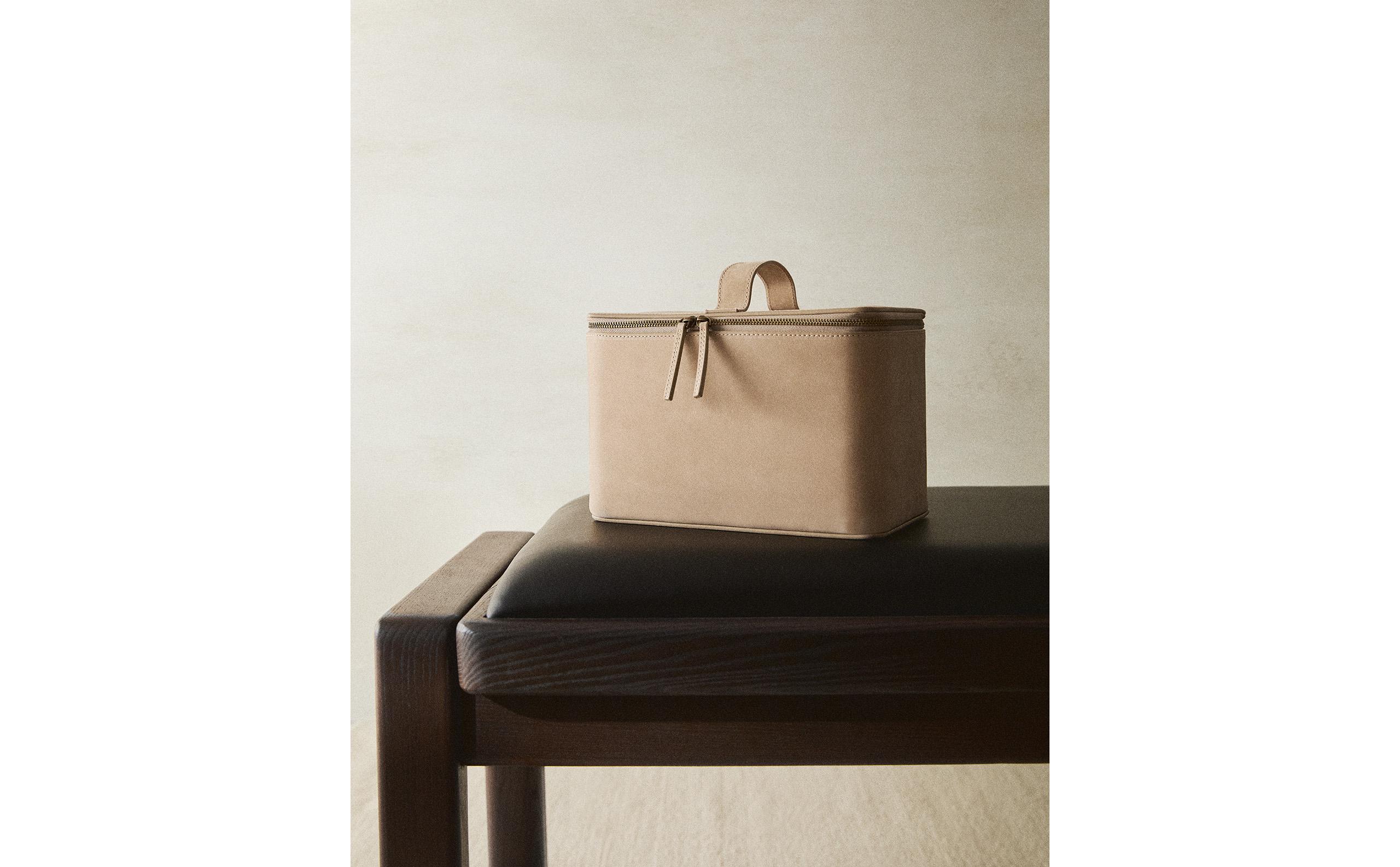 KULTURKÖFFERCHEN AUS NUBUKLEDER Zara Home Deutschland