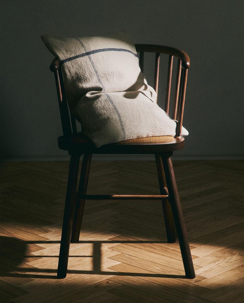 HOUSSE DE COUSSIN LIGNE CONTRASTANTE