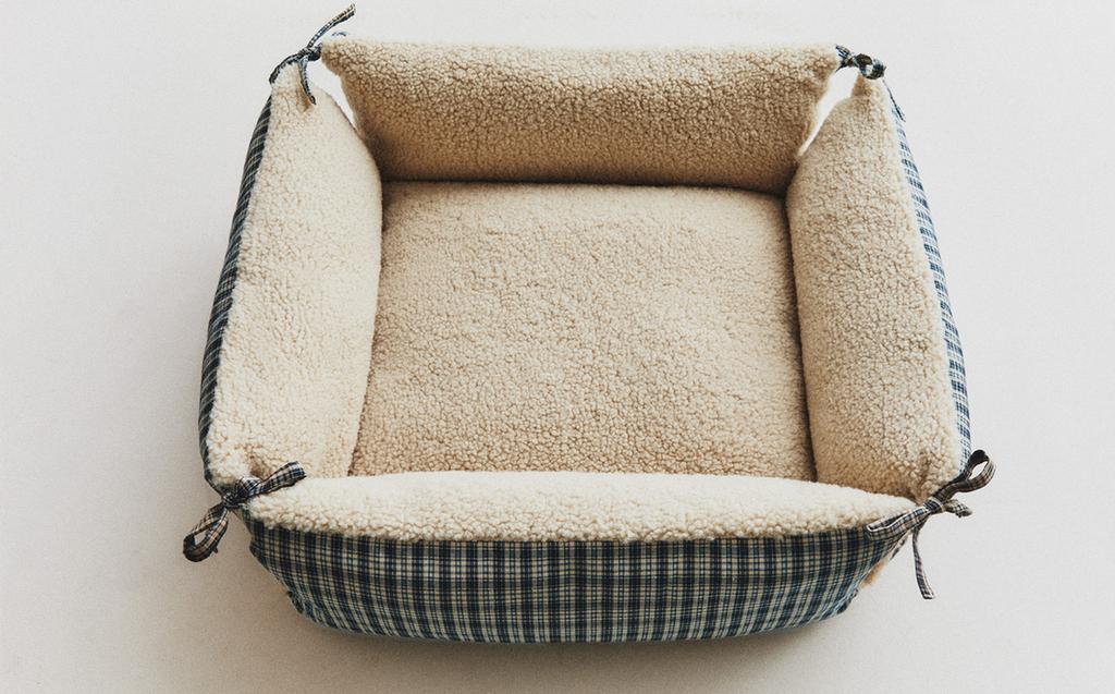 GINGHAM PET BED GINGHAM PET BED