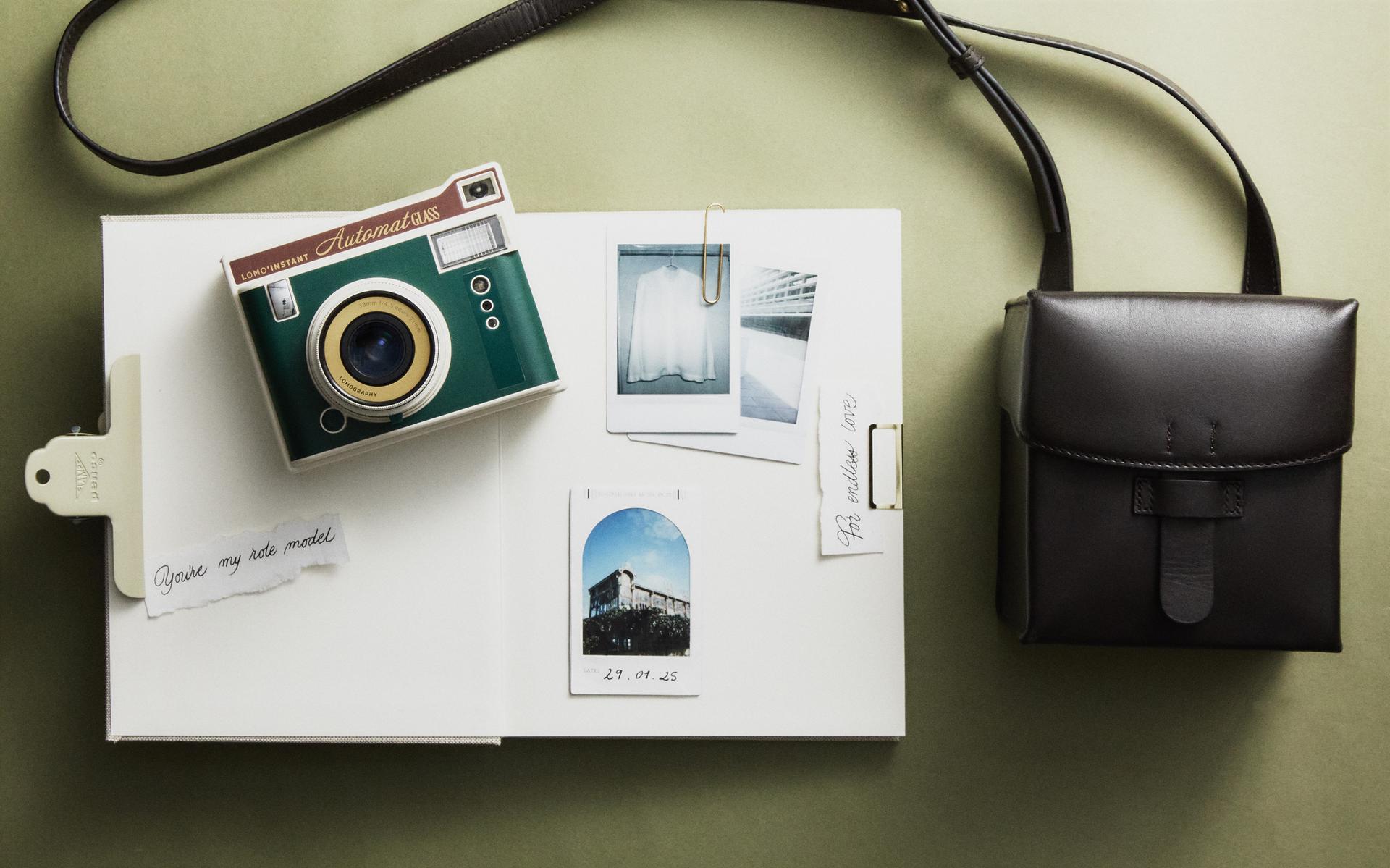 LOMOGRAPHY CAMERA AND CASE LOMOGRAPHY CAMERA AND CASE