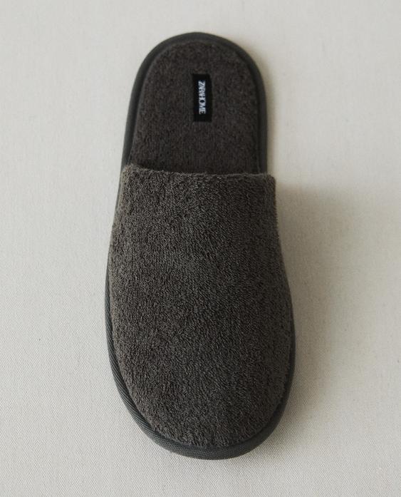CHAUSSONS SERVIETTE DE BAIN