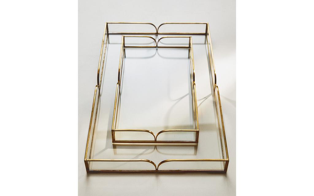 TABAKA QELQI ME KORNIZË METALIKE