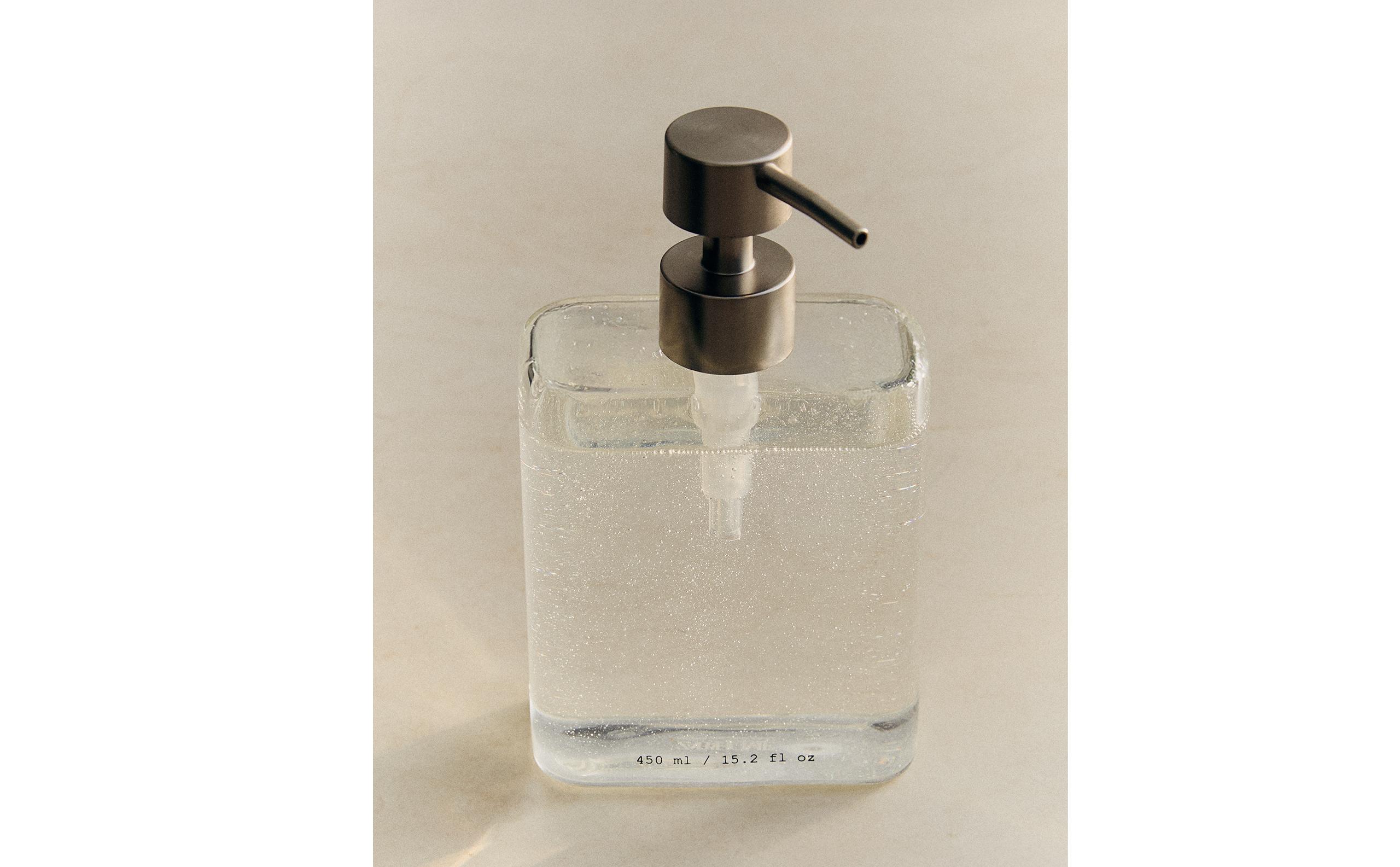 レタリング ボロシリケイトガラス ソープディスペンサー | Zara Home