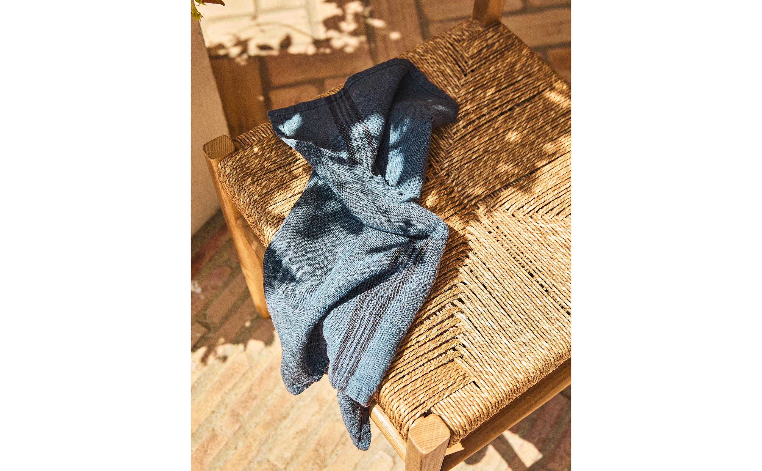 PACK OF COLOURED HEAVY-LINEN NAPKINS (PACK OF 2)