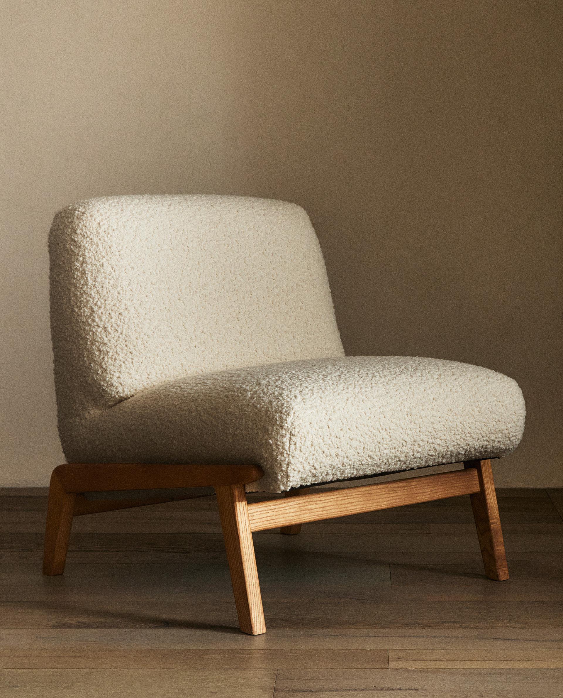 UPHOLSTERED BOUCLÉ WOOL ARMCHAIR