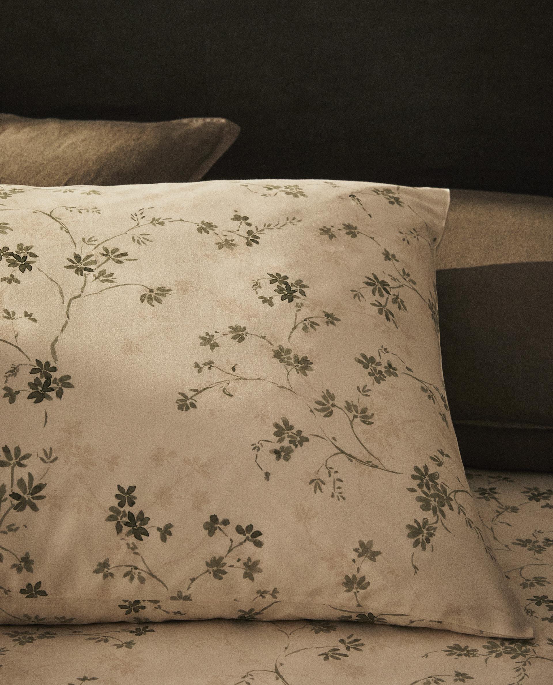 FLORAL PRINT PILLOWCASE