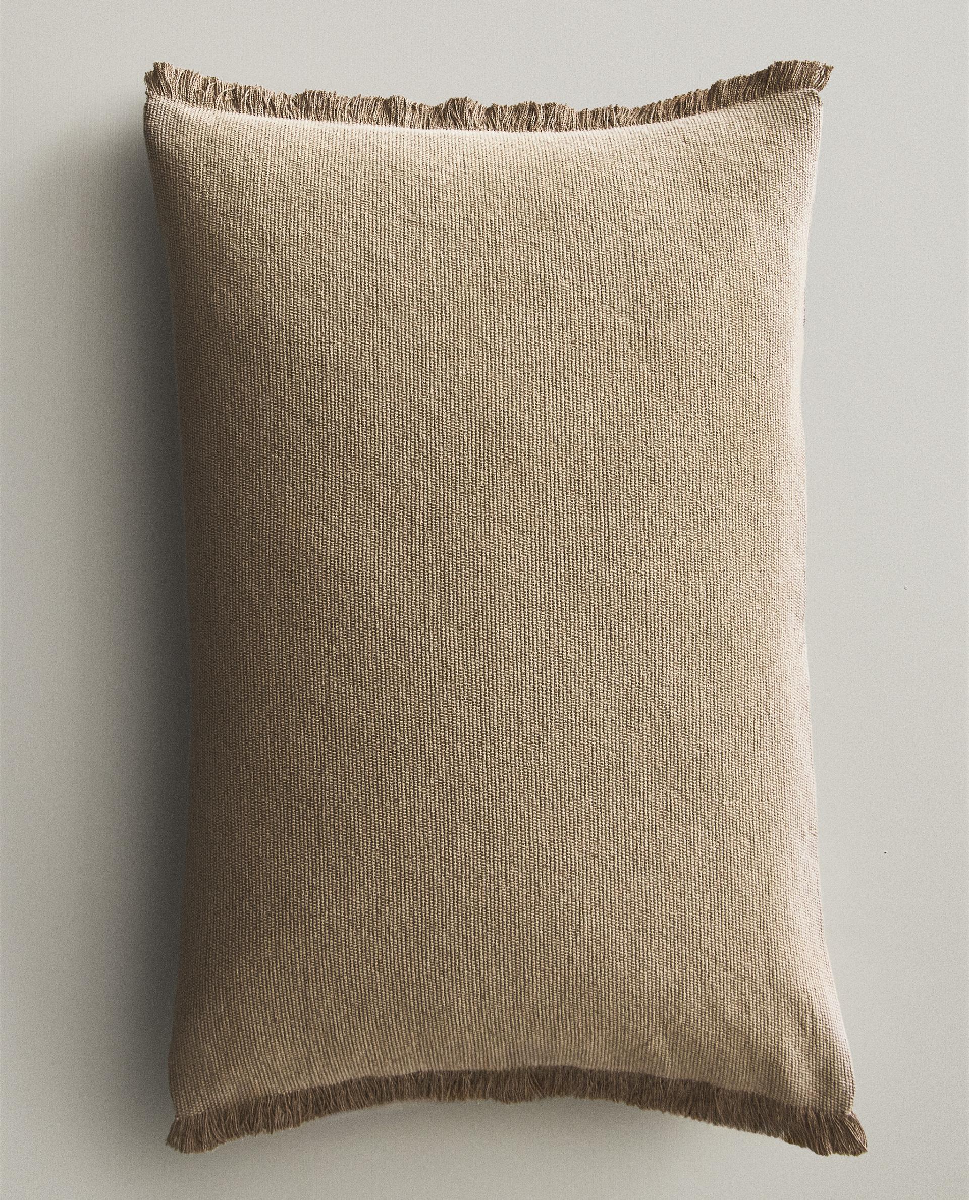 ベッドルームクッション | Zara Home 日本/Japan