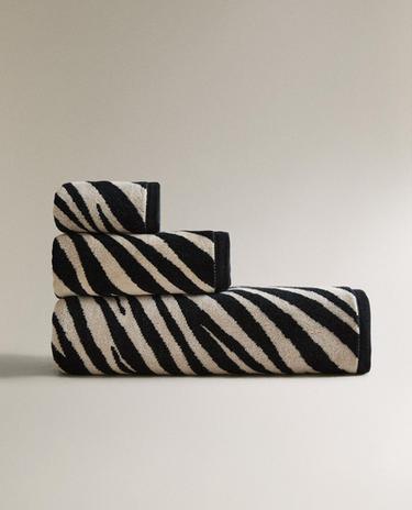 ANIMAL PRINT VELOUR BATH TOWEL