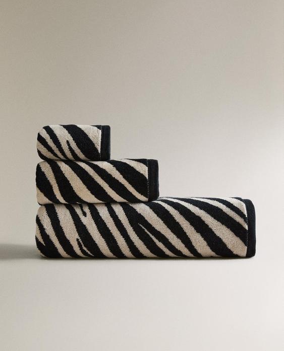 ANIMAL PRINT VELOUR BATH TOWEL