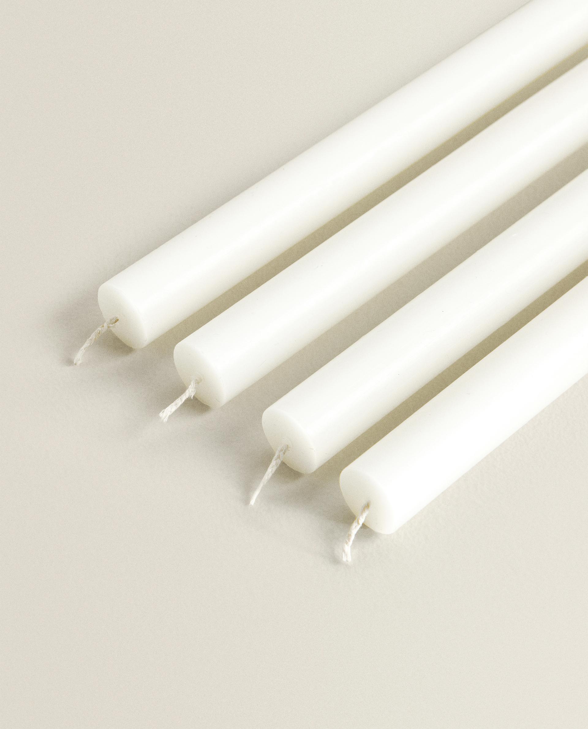 PACK OF LONG DECORATIVE CYLINDRICAL CANDLES (PACK OF 4) product thumbnail 16