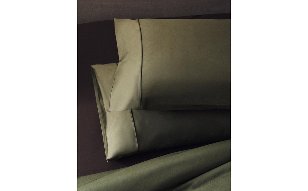 PERCALE PILLOWCASE (300 THREAD COUNT) PERCALE PILLOWCASE (300 THREAD COUNT)