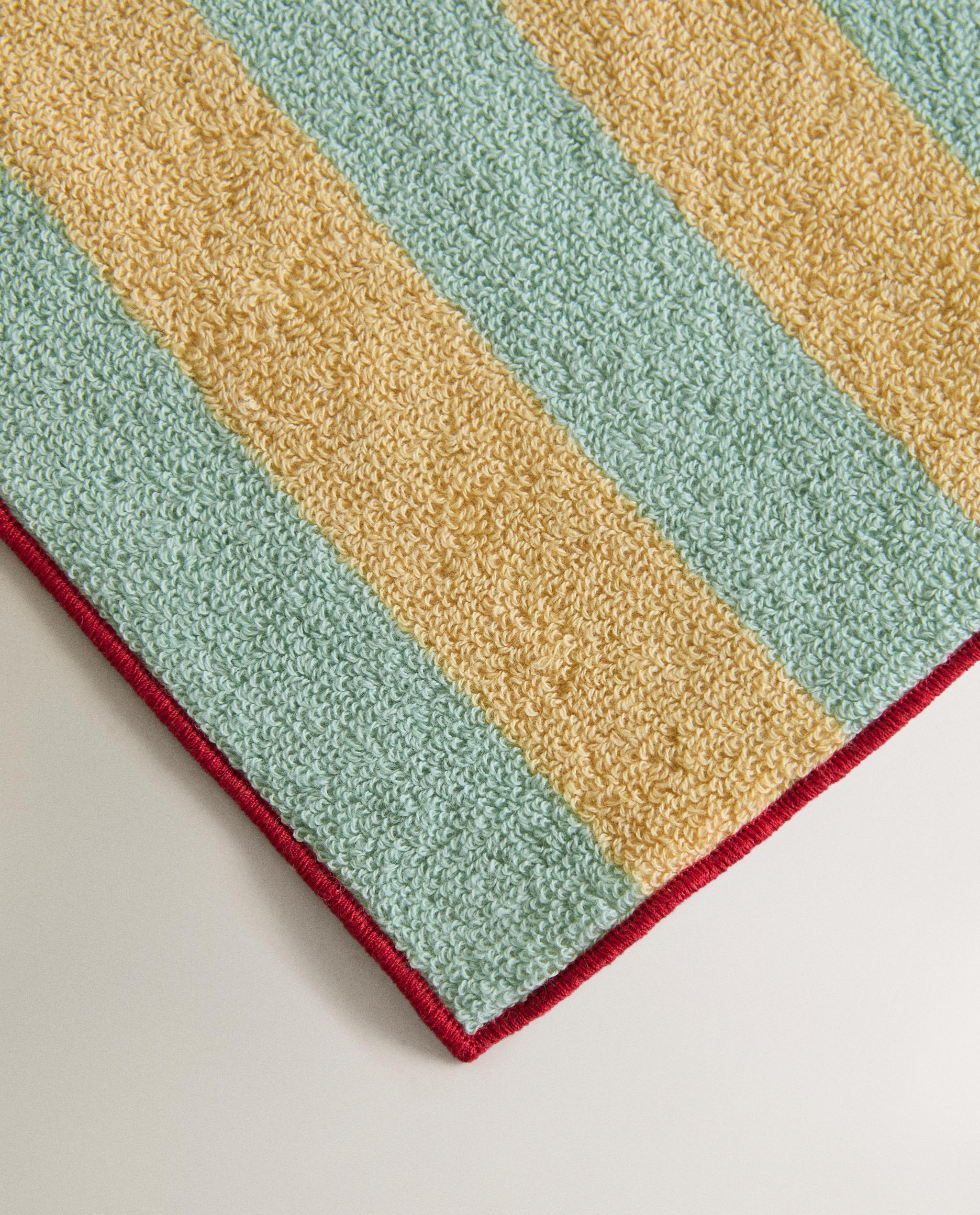 STRIPED TOWEL WITH TOPSTITCHING product thumbnail 7