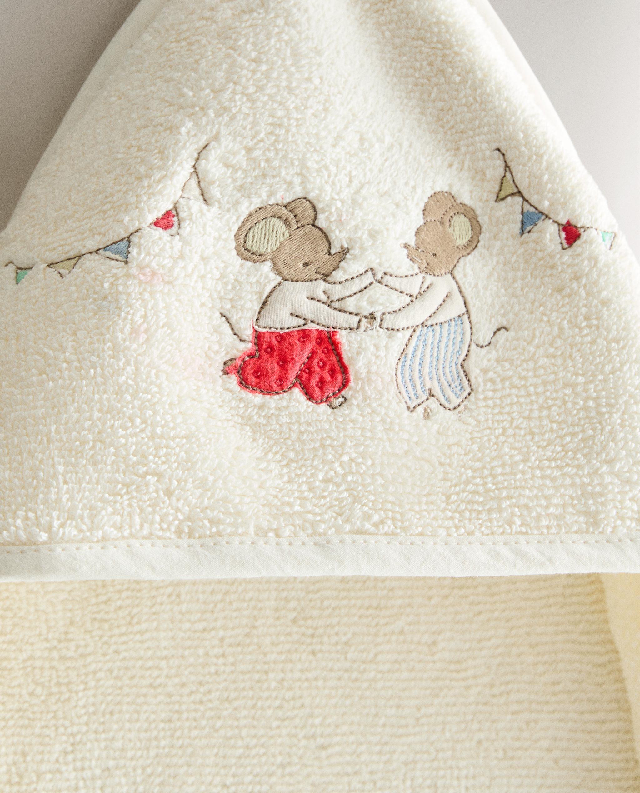 KIDS' MOUSE HOODED BATH TOWEL product thumbnail 7