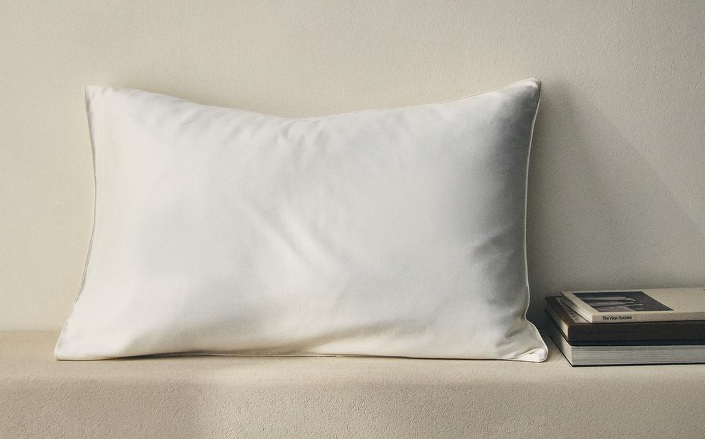 PREVLEKA ZA VZGLAVNIK IZ SATENA (500 NITI) PREVLEKA ZA VZGLAVNIK IZ SATENA (500 NITI)