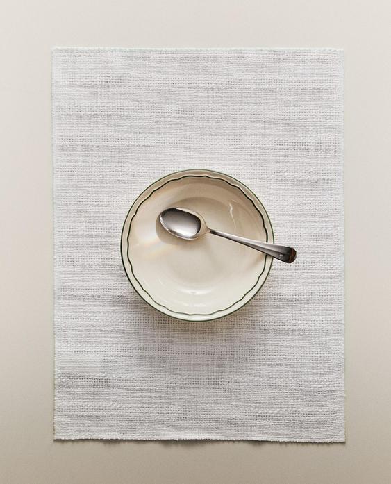 TEXTURED LINEN PLACEMAT TEXTURED LINEN PLACEMAT