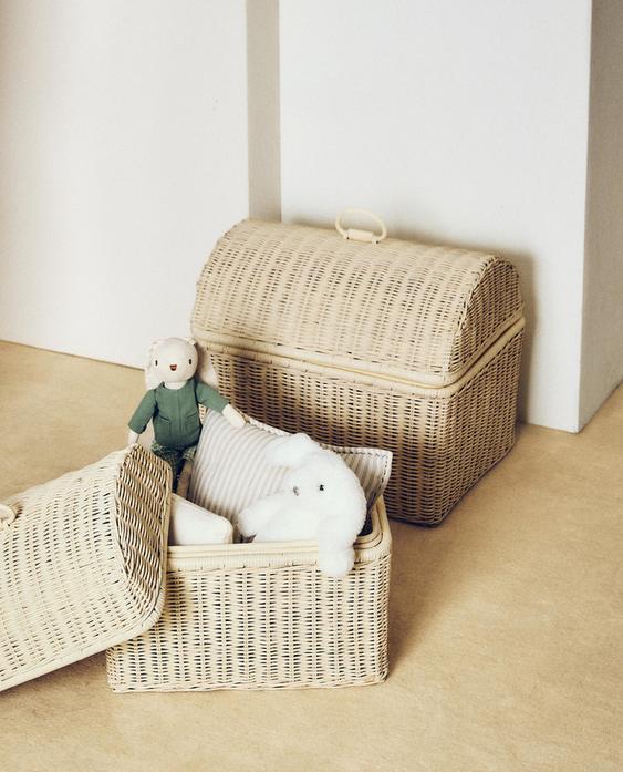 KURV TIL BØRN I RATTAN MED LÅG