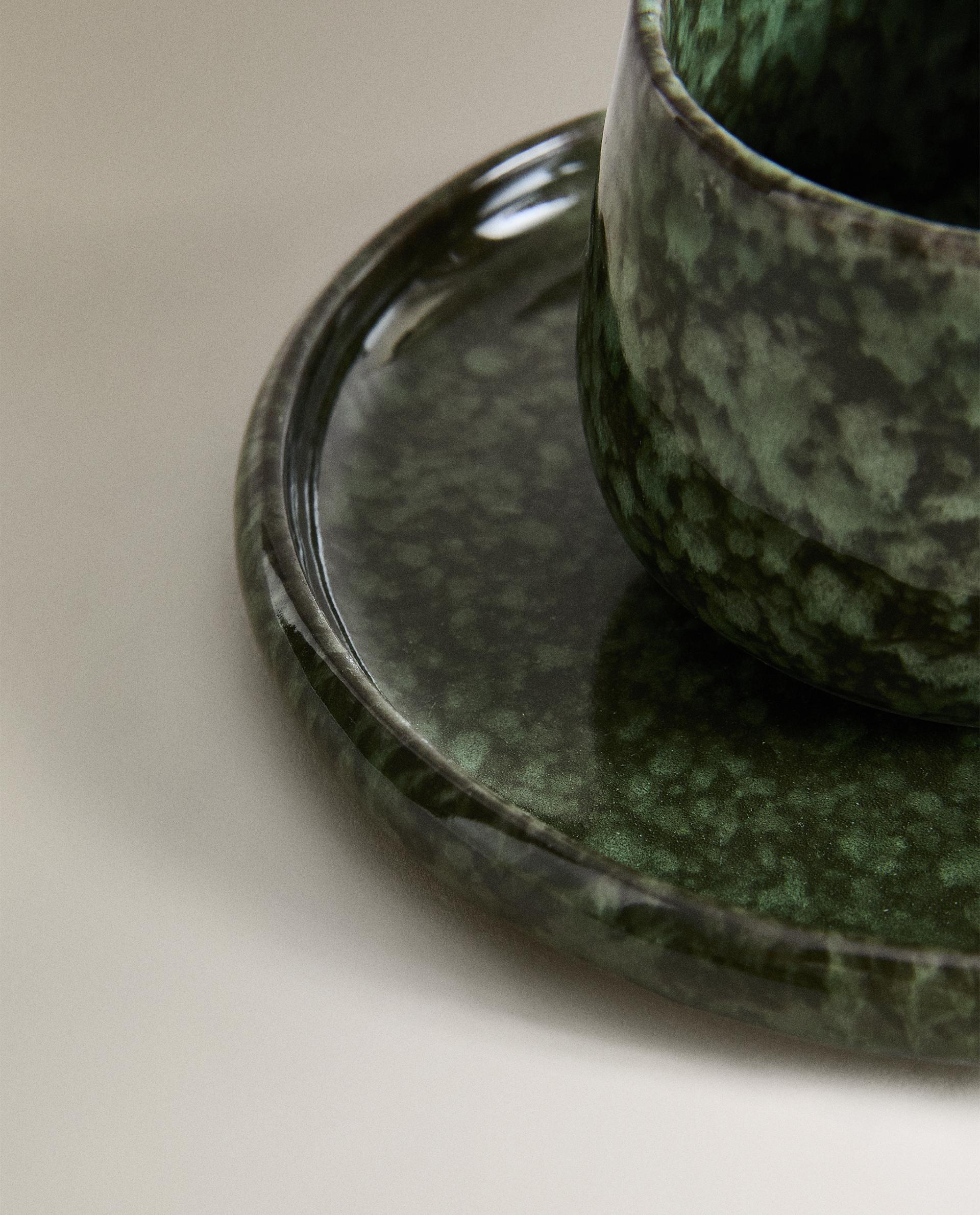 TASSE À CAFÉ ET SOUCOUPE GRÈS VERT