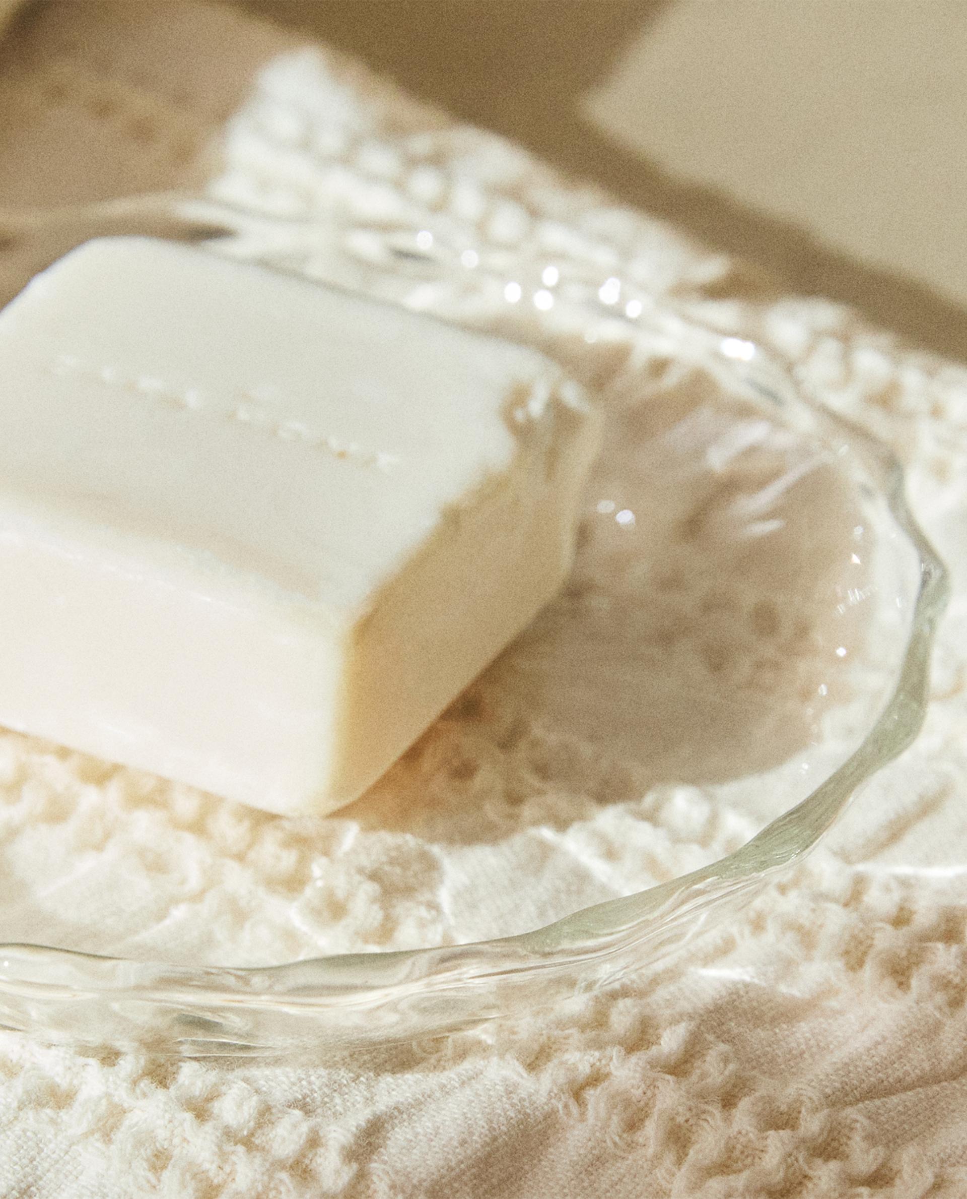 WAVY BATHROOM SOAP DISH