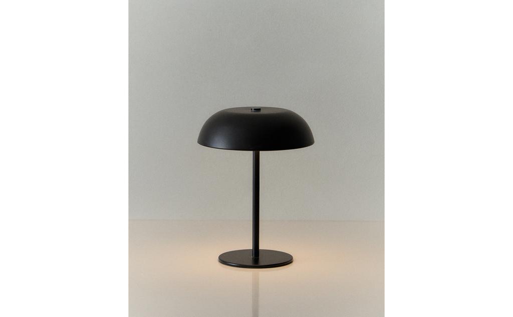 JEDNOFAREBNÁ AKUMULÁTOROVÁ STOLOVÁ LAMPA