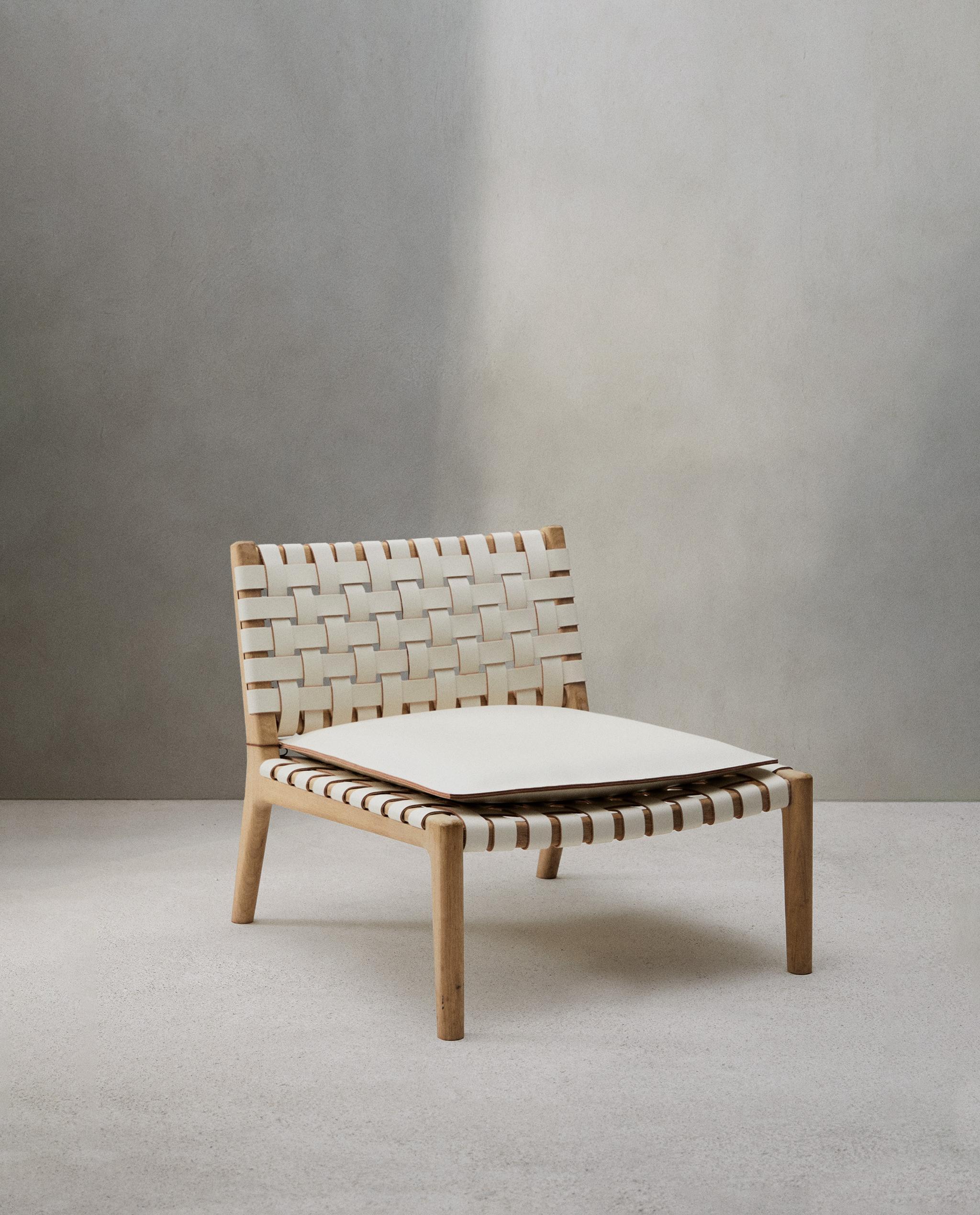 LOUNGE CHAIR 01 product thumbnail 20