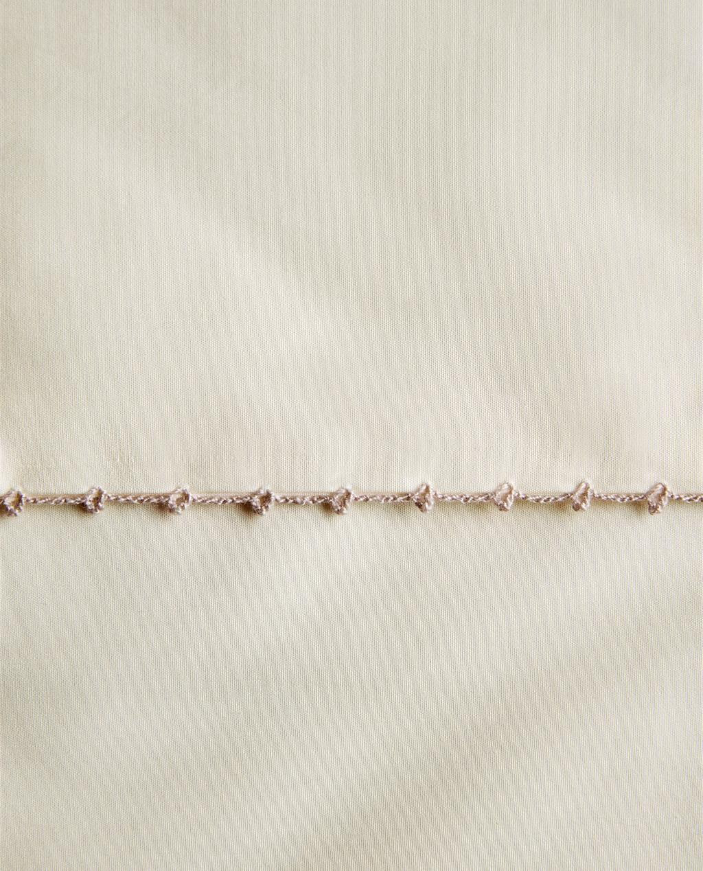 OBERLAKEN MIT PICUETA-STICKEREI